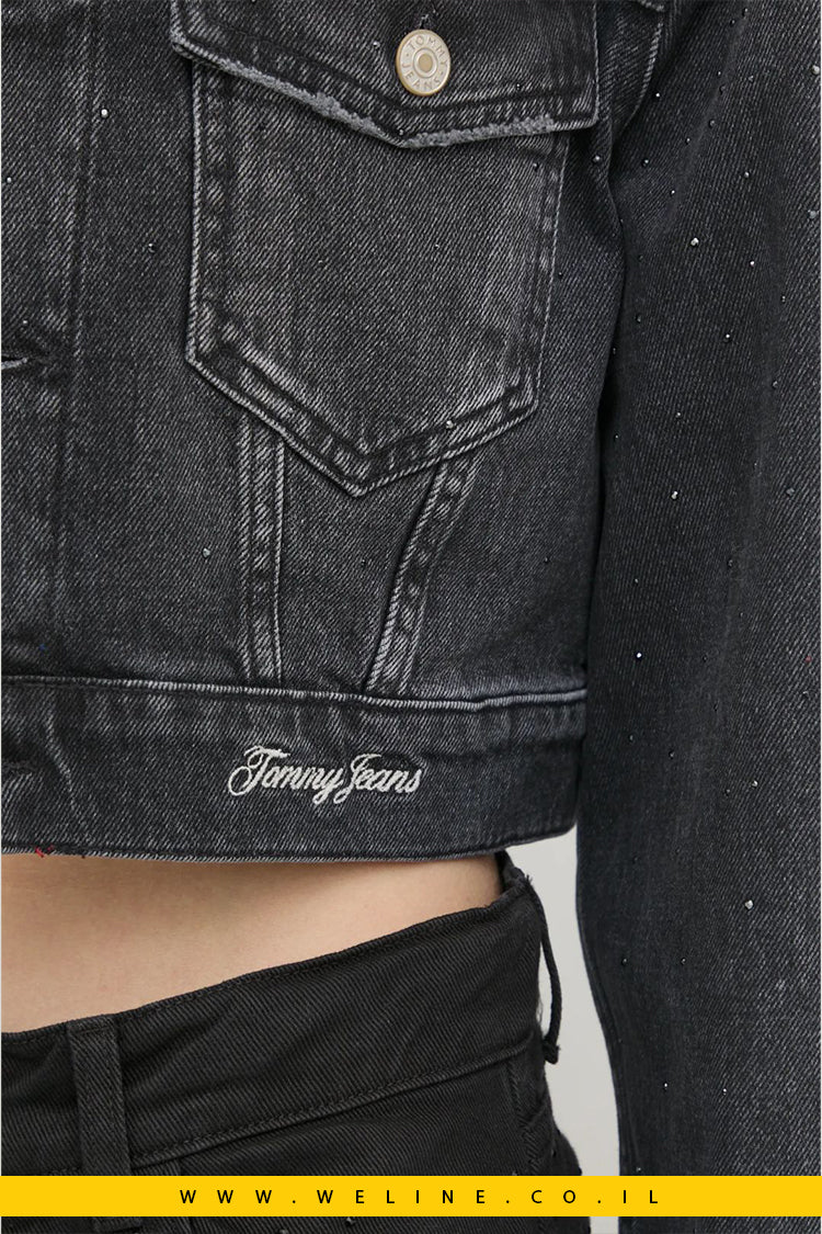 מעיל ג'ינס לנשים מבית Tommy Jeans - דגם מעבר נוח ואופנתי