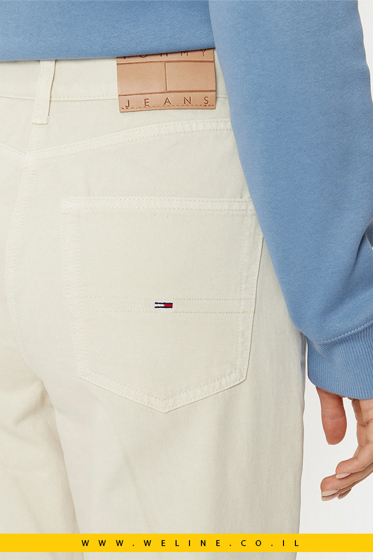 ג'ינס Tommy Jeans בצבע אקרו (Écru) בגזרת Straight Fit