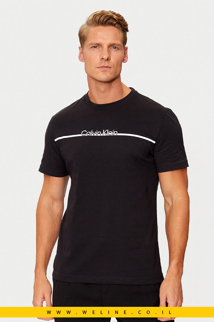 חולצת טי Calvin Klein Regular Fit בצבע שחור