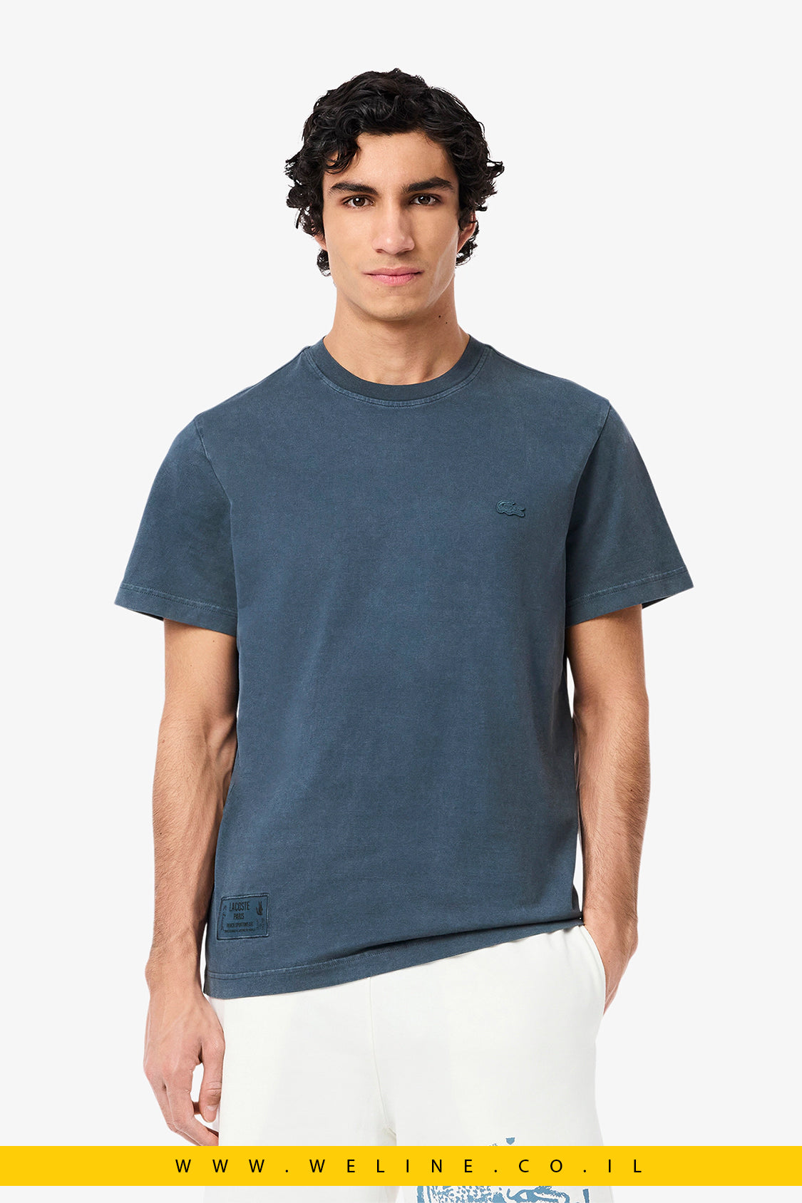 חולצת טי לגברים בגזרת רגילה עם אפקט שטיפה – Lacoste