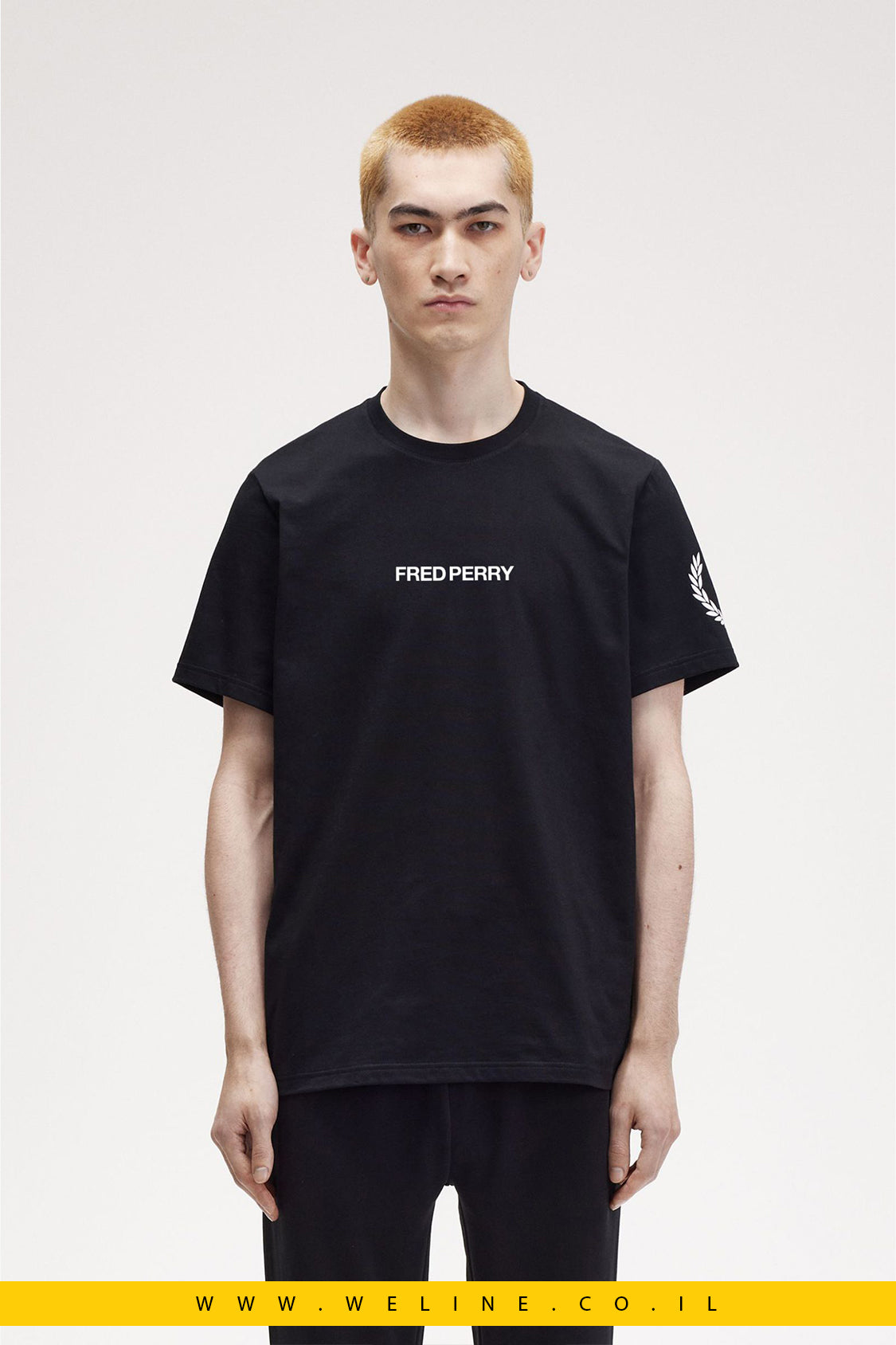 חולצת גרפיקה עם לוגו כפול | Double Branded Graphic T-Shirt