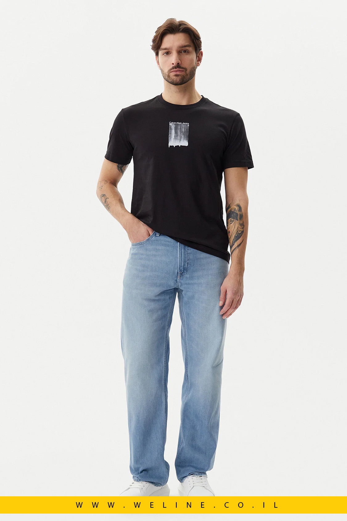 חולצת טי לגברים Calvin Klein Jeans – דגם Brush Stroke בצבע שחור