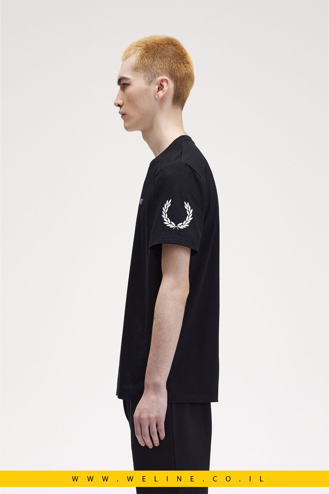 חולצת גרפיקה עם לוגו כפול | Double Branded Graphic T-Shirt