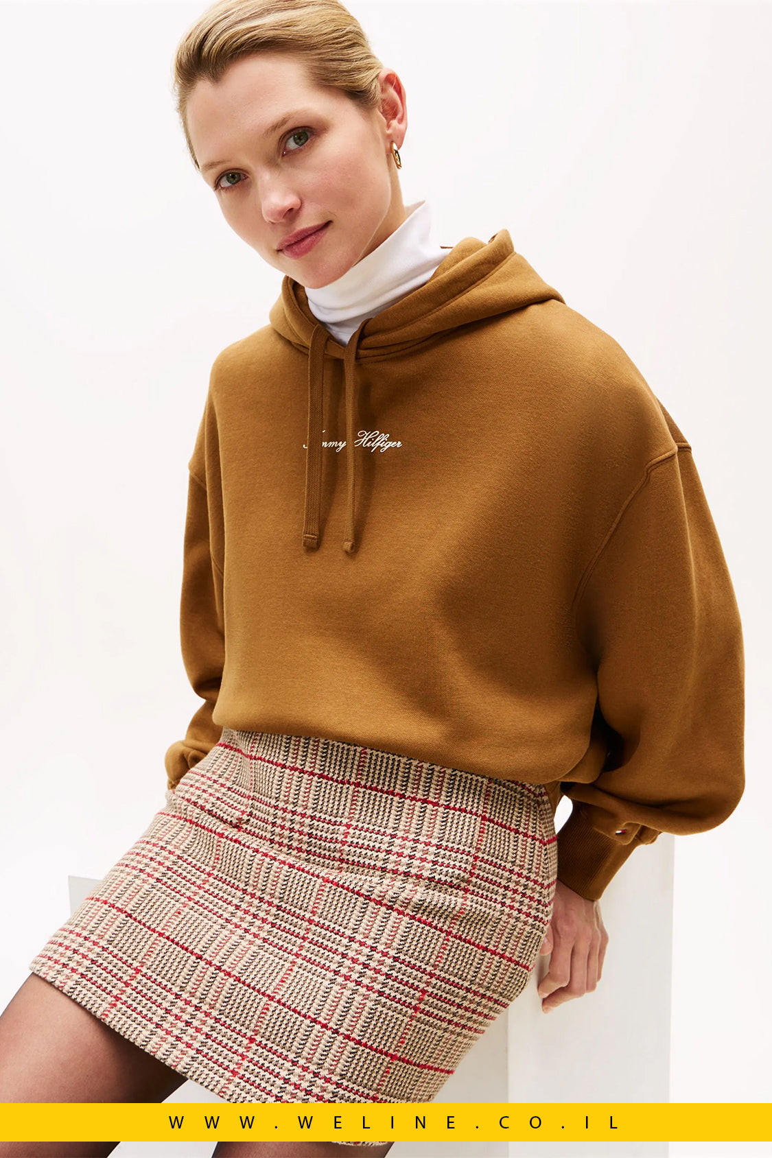 קפוצ׳ון נשים Tommy Hilfiger Textured Logo – גזרה רפויה