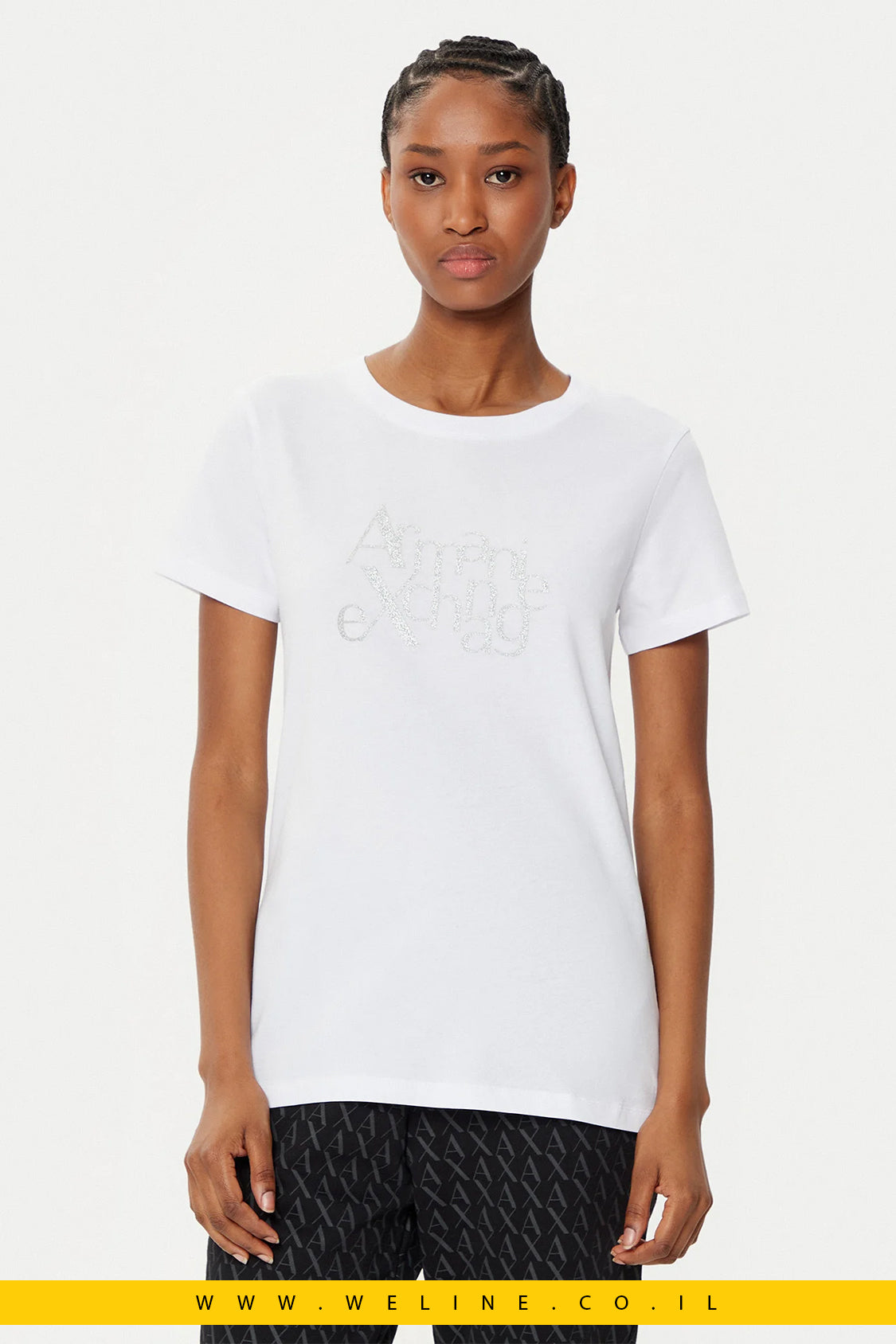טי-שירט לנשים בצבע לבן– Armani Exchange