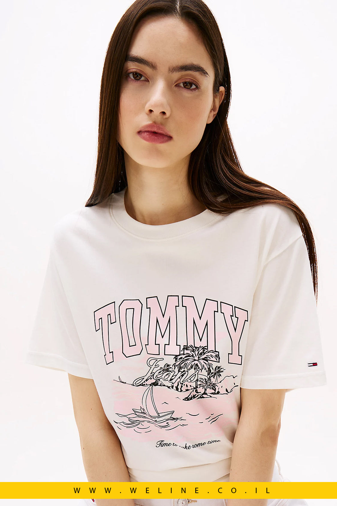 חולצת טי רילקס לנשים עם הדפס טרופי מבית Tommy Jeans