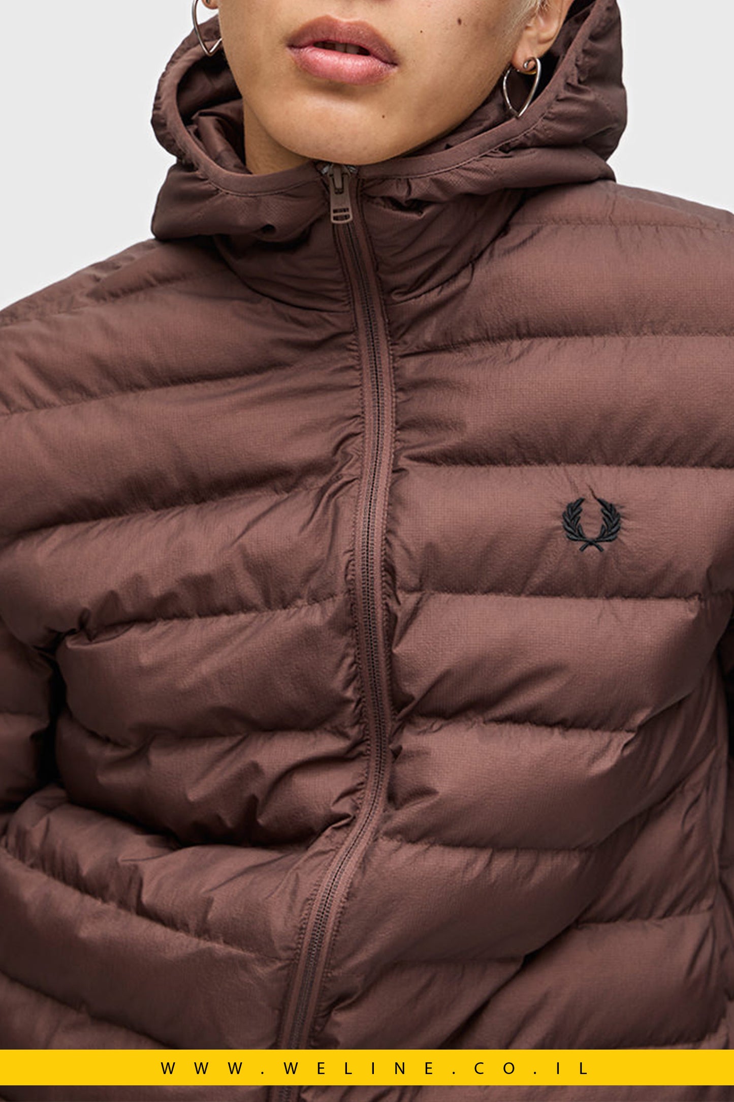 מעיל מבודד עם קפוצ'ון