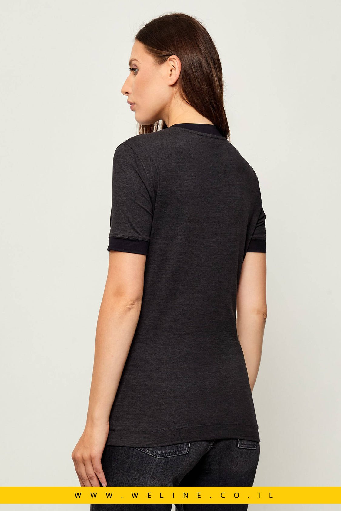 חולצת טי נשים Guess MINI ROSE Slim Fit – צבע שחור - WELINE.CO.IL