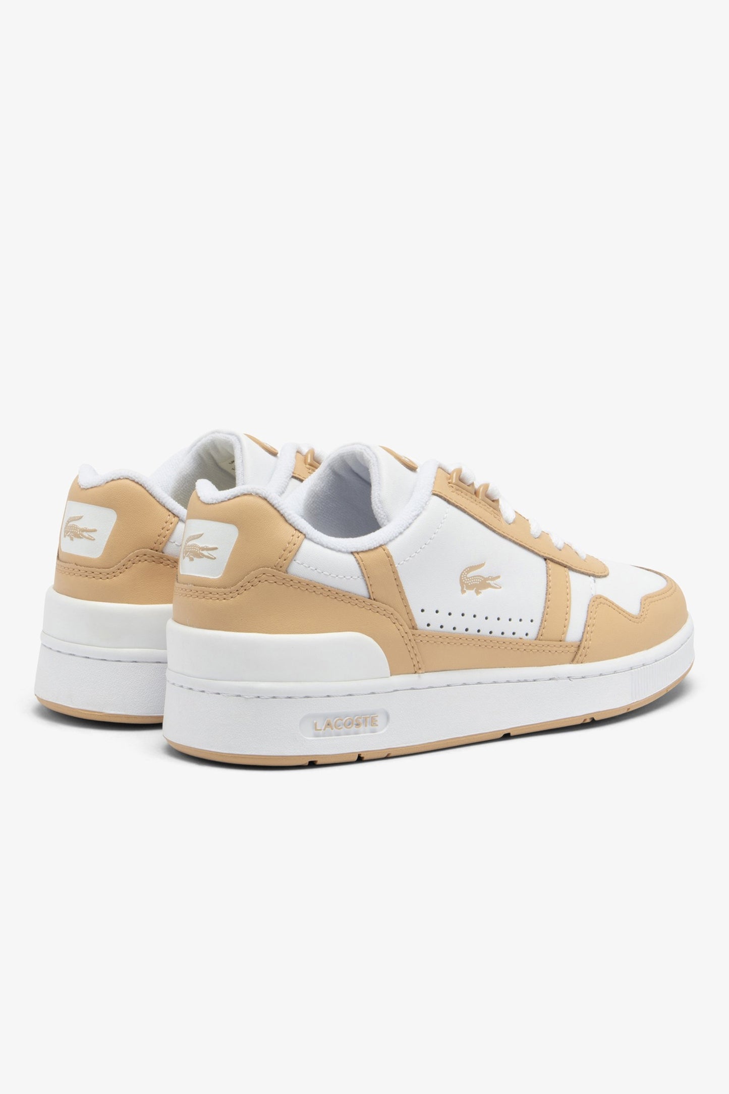 סניקרס lacoste לנשים