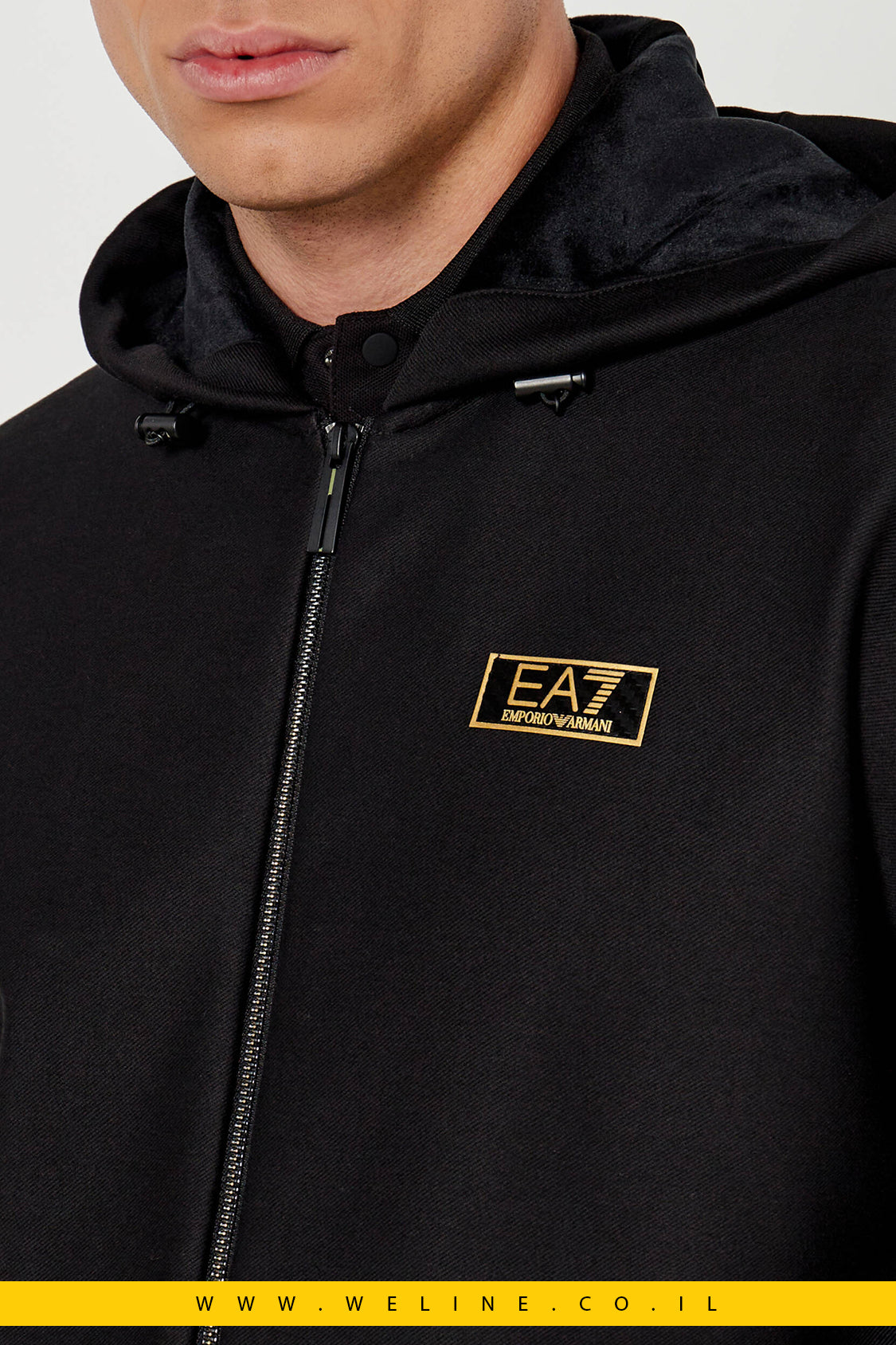 סווטשירט לגברים EA7 Emporio Armani Regular Fit בצבע שחור