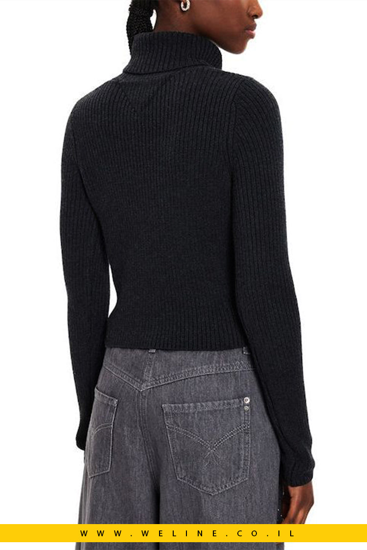 סוודר גולף לנשים Tommy Jeans Tjw Melange Trtlnck Flag בצבע שחור