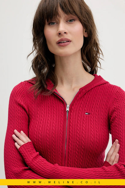 ג’אמפר Tommy Jeans לנשים עם קפוצ’ון – צבע בורדו