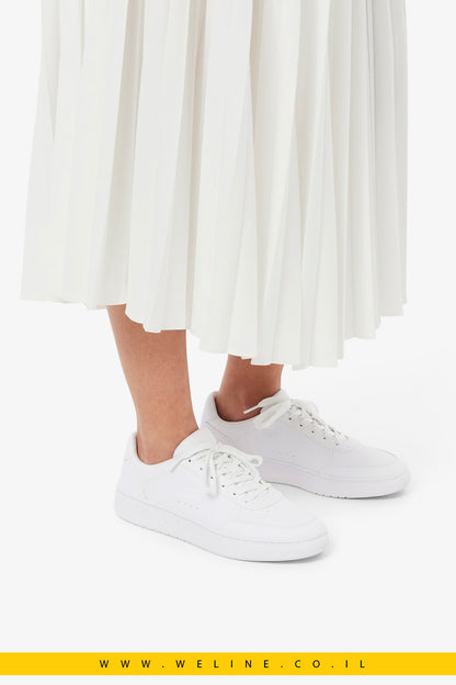 נעלי סניקרס נשים Lacoste Court Pro