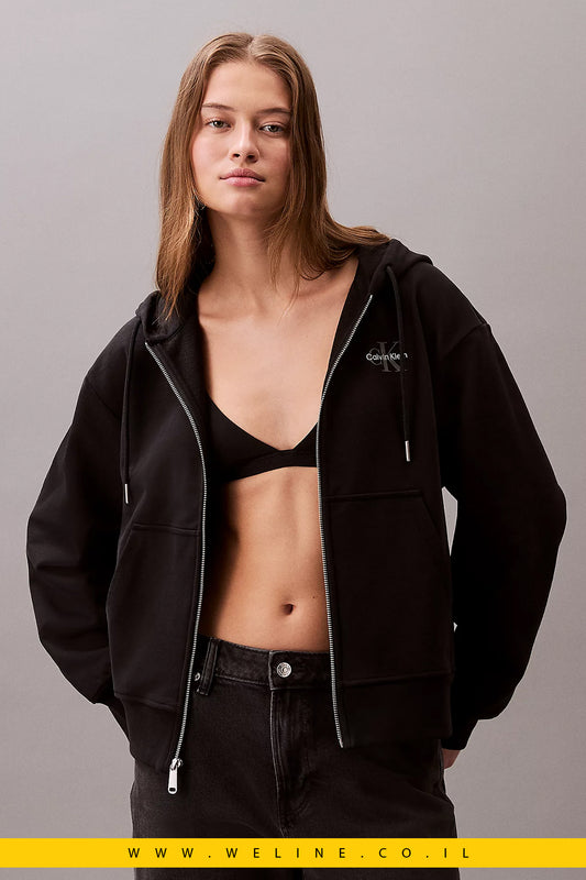 קפוצ'ון נשים Calvin Klein – דגם Monologo עם רוכסן מלא בצבע שחור