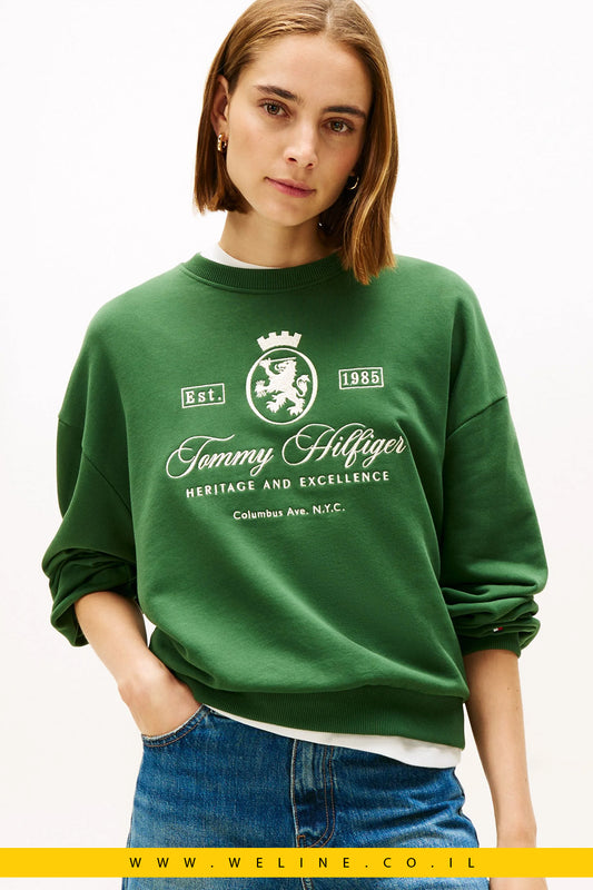 סווטשירט נשים Tommy Hilfiger – דגם Varsity Crest בצבע Deep Evergreen