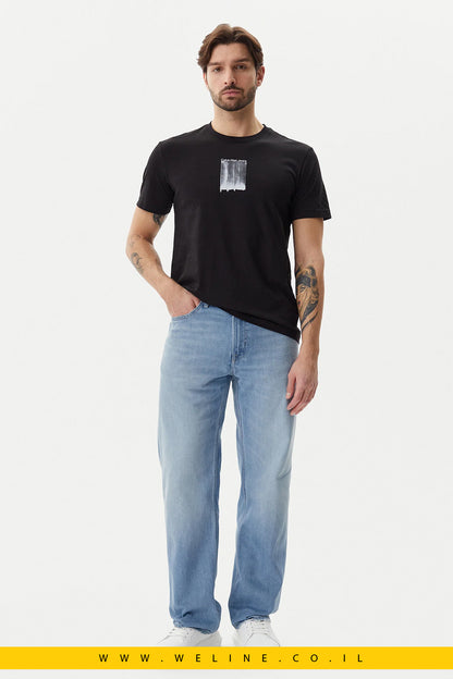 חולצת טי לגברים Calvin Klein Jeans – דגם Brush Stroke בצבע שחור