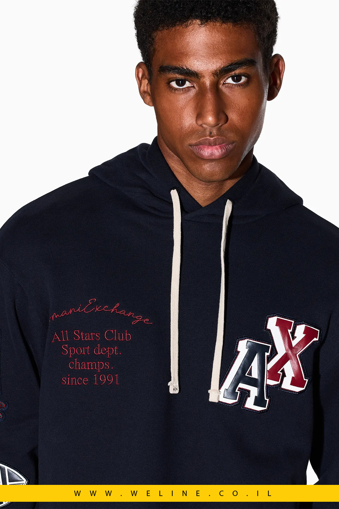 קפוצ'ון ספורטיבי מודפס לגברים Armani Exchange – עיצוב Oversized עם כתפיים שמוטות