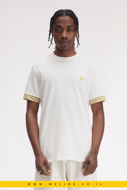 חולצת טי לנשים עם גימור פסים על השרוולים - Fred Perry