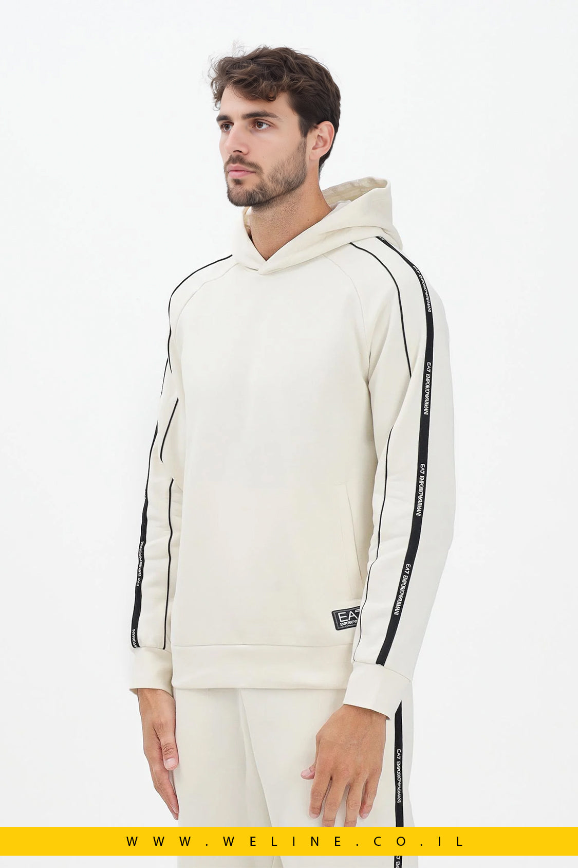 קפוצ'ון גברים EA7 Logo Series – צבע קרם, גזרת Regular