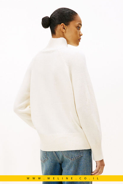 סוודר נשים Tommy Hilfiger – צמר טבעי עם צווארון Mock Neck ודוגמת Crest