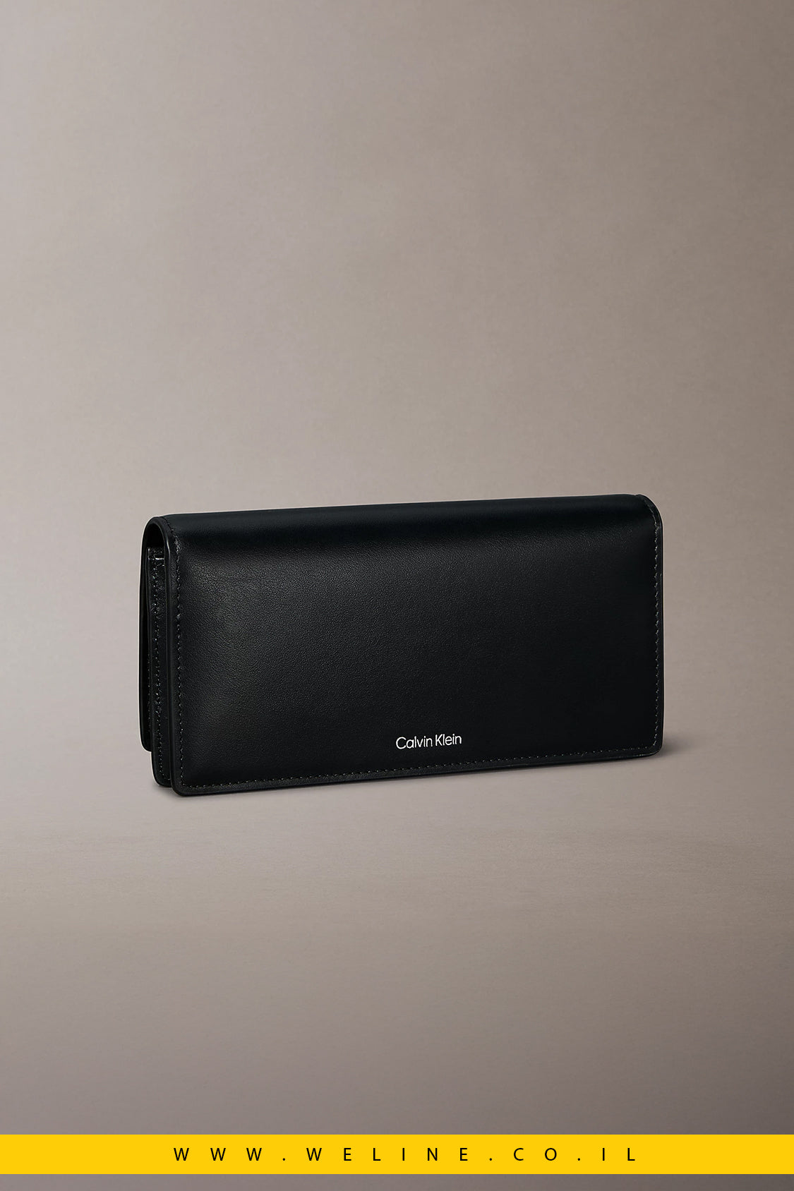 ארנק עור לנשים – Calvin Klein – Monogram Logo Emblem Bifold Wallet