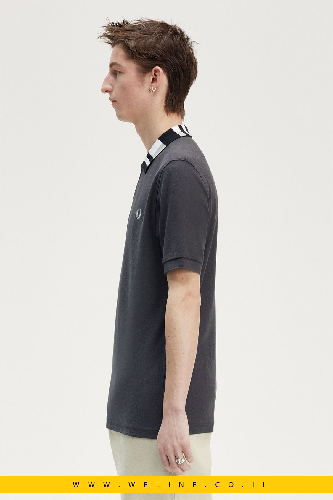 חולצת פולו לגברים עם צווארון דוגמת לוח שחמט – Fred Perry