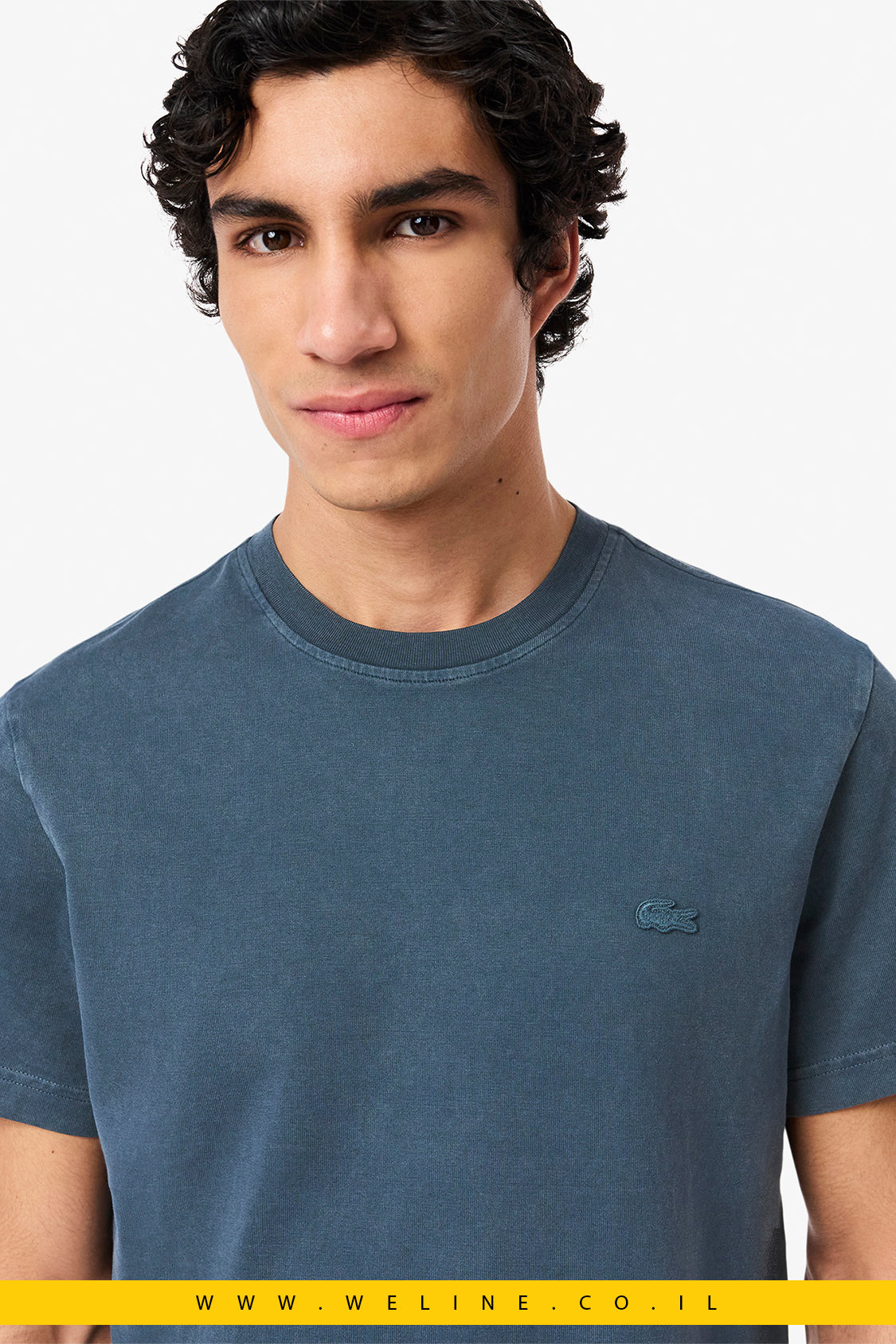 חולצת טי לגברים בגזרת רגילה עם אפקט שטיפה – Lacoste