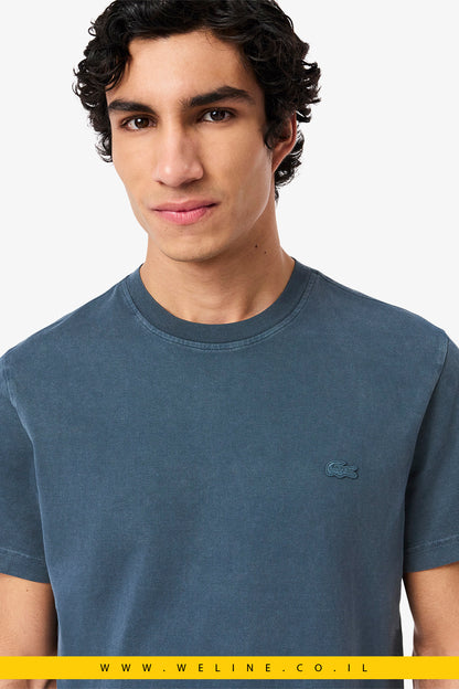 חולצת טי לגברים בגזרת רגילה עם אפקט שטיפה – Lacoste