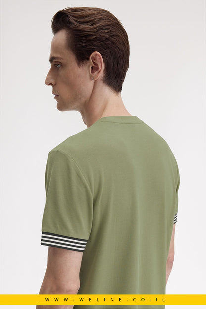 חולצת טי עם עיטורי פסים בשרוול – בצבע Olive Mint | Fred Perry