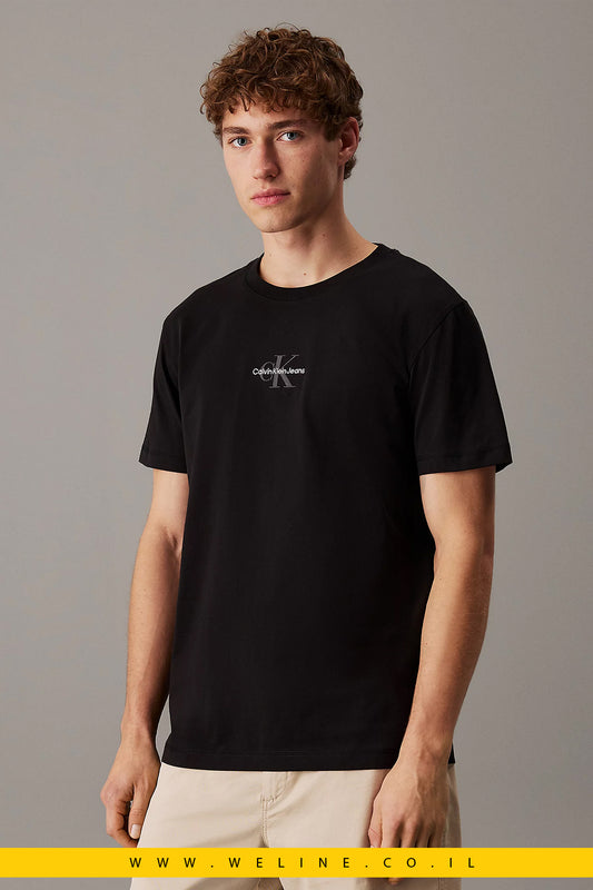 חולצת טי לגברים Calvin Klein – דגם Monogram בצבע שחור