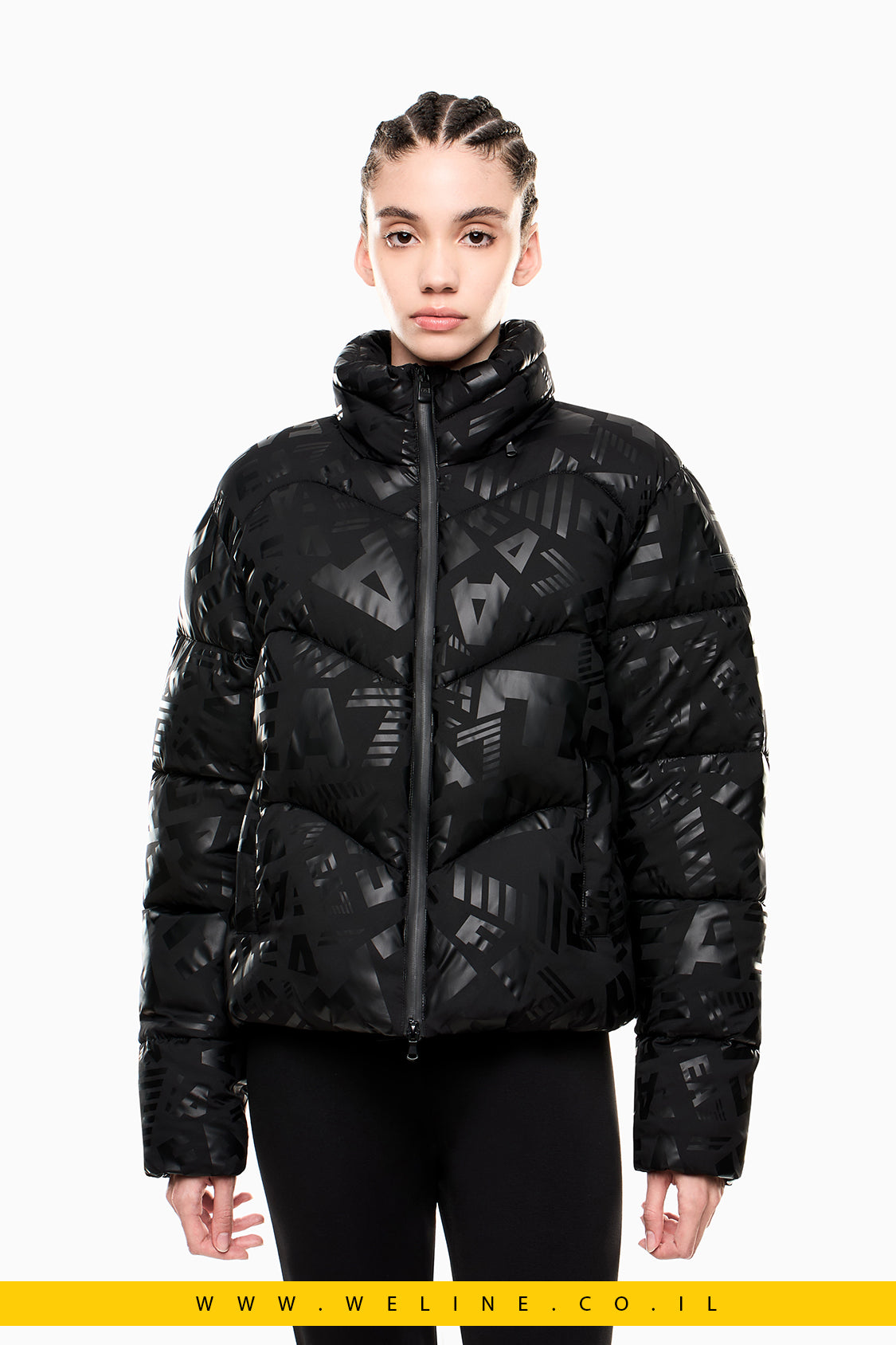 מעיל ניילון מרופד לנשים עם הדפס מונוגרם EA7 – שחור