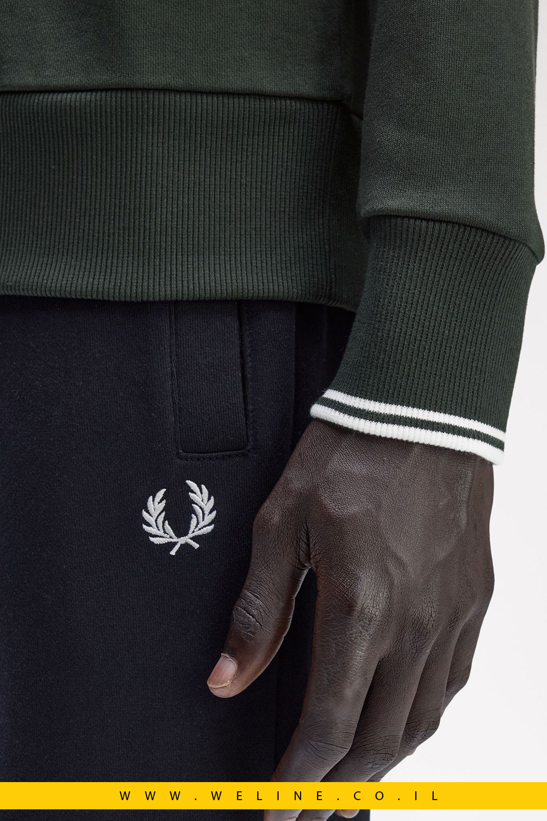 סווטשירט קלאסי צווארון עגול – Fred Perry Crew Neck Sweatshirt (Night Green)