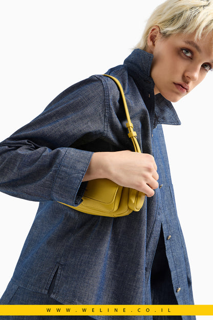 חולצת שמברי כותנה כחולה בגזרה משוחררת מבית EA7 Emporio Armani