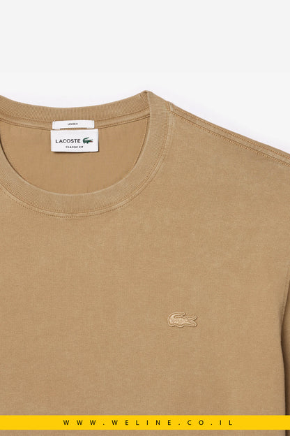 חולצת טי יוניסקס מכותנה כבדה עם אפקט שטיפה – Lacoste