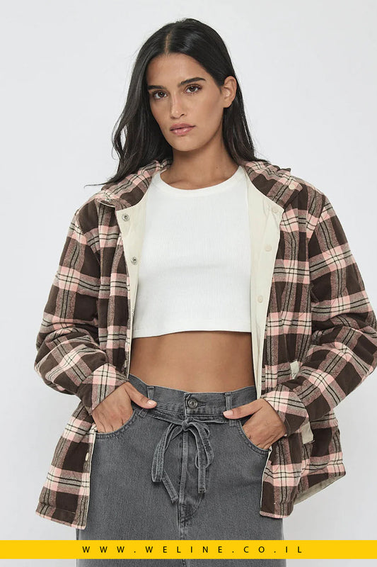 ג׳קט פלנל דו־צדדי לנשים – שני לוקים במוצר אחד