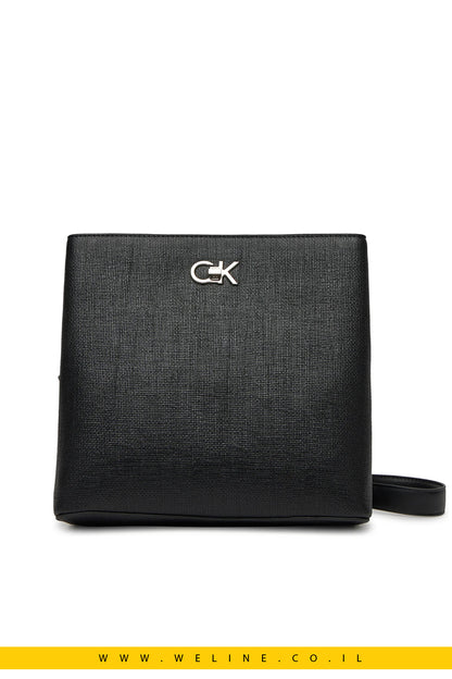 תיק באקט קטן לנשים מבית Calvin Klein