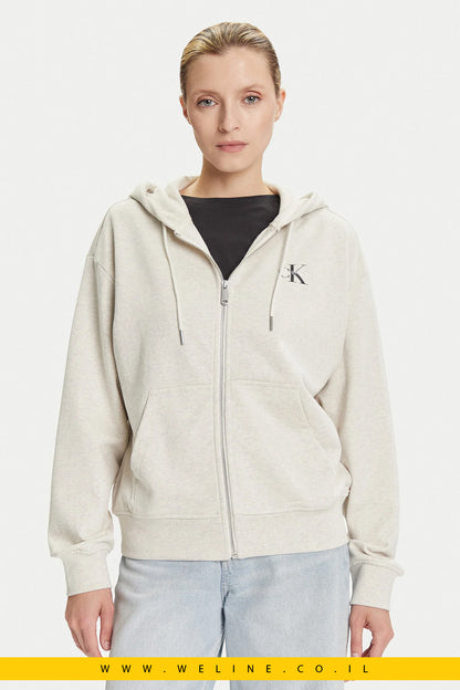 קפוצ'ון נשים Calvin Klein Jeans – דגם Monologo בצבע בז' מלנז' עם רוכסן