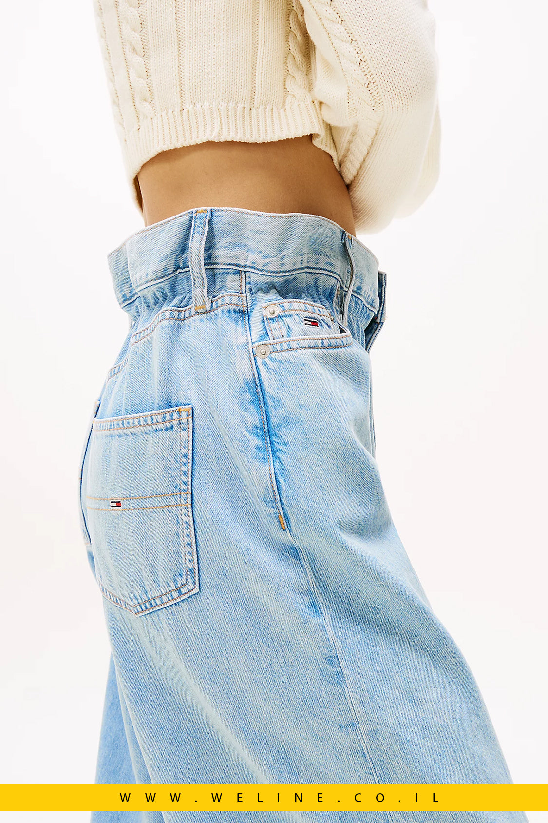 ג'ינס נשים בגזרת Loose עם מותן נייר (Paperbag) ישרה מבית Tommy Jeans
