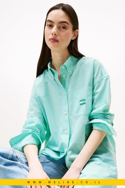 Tommy Jeans Tommy Badge Oversized Oxford Shirt – חולצת אוקספורד אוברסייז לנשים בצבע מנטה