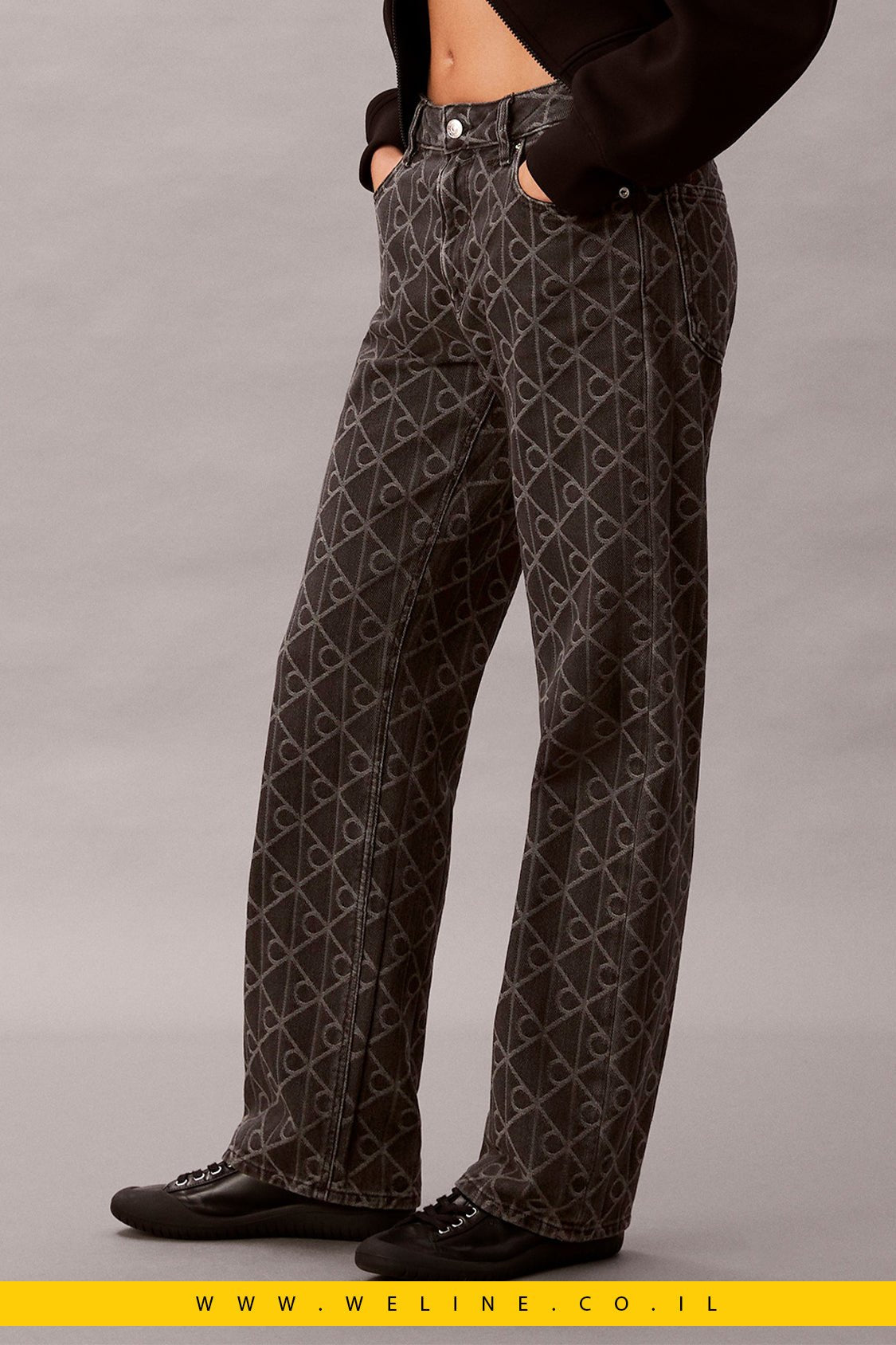 ג’ינס נשים 90s Straight Black Emblem Jacquard – Calvin Klein - WELINE.CO.IL