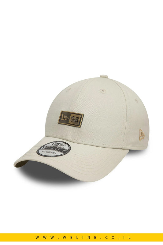 כובע 9FORTY ביג' New Era עם תג מתכתי - WELINE.CO.IL