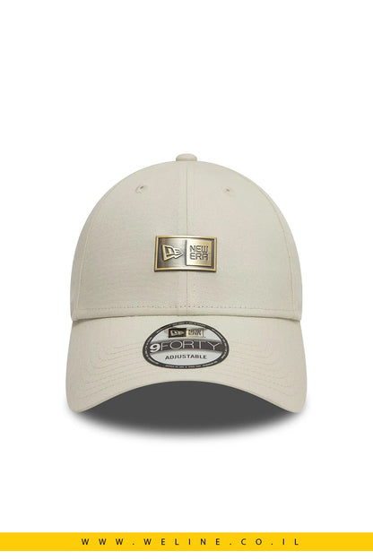 כובע 9FORTY ביג' New Era עם תג מתכתי - WELINE.CO.IL