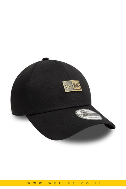 כובע 9FORTY שחור New Era עם תג מתכתי - WELINE.CO.IL