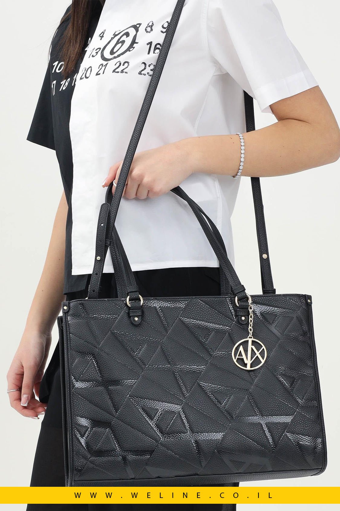 תיק שופינג לנשים בצבע שחור עם לוגו מונוגרמה – Armani Exchange - WELINE.CO.IL