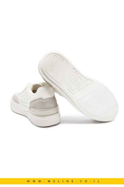 נעלי סניקרס לגברים Armani Exchange – שילוב עור ולוק מודרני בצבע לבן - WELINE.CO.IL