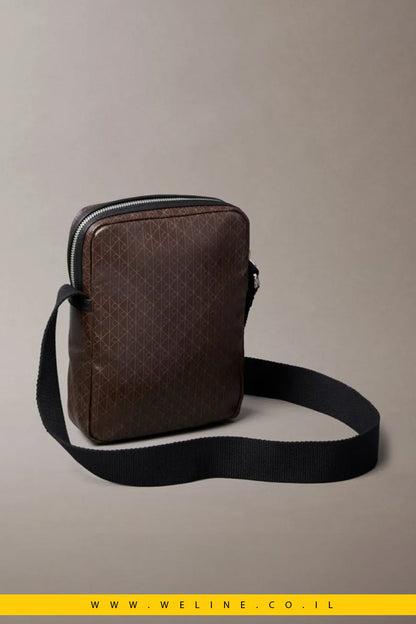 תיק צד Calvin Klein Allover Emblem Logo Reporter Bag - WELINE.CO.IL