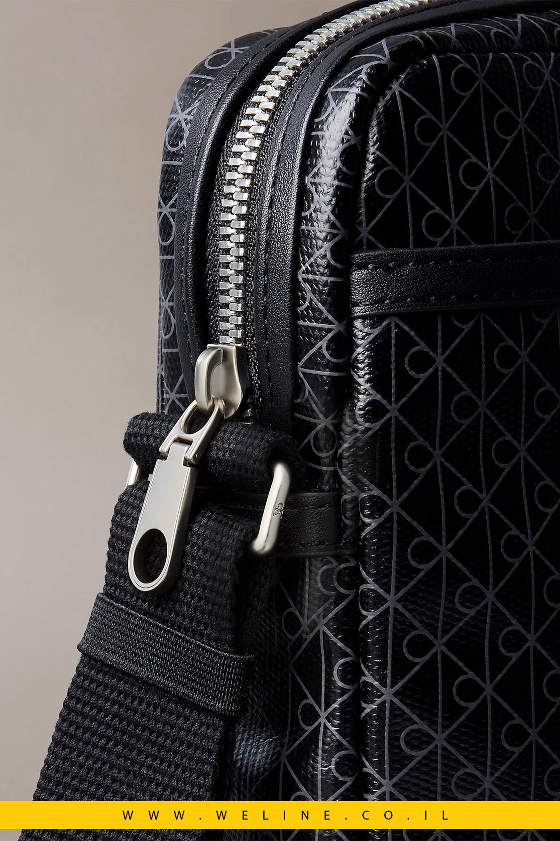 תיק צד Calvin Klein Allover Emblem Logo Reporter Bag - WELINE.CO.IL
