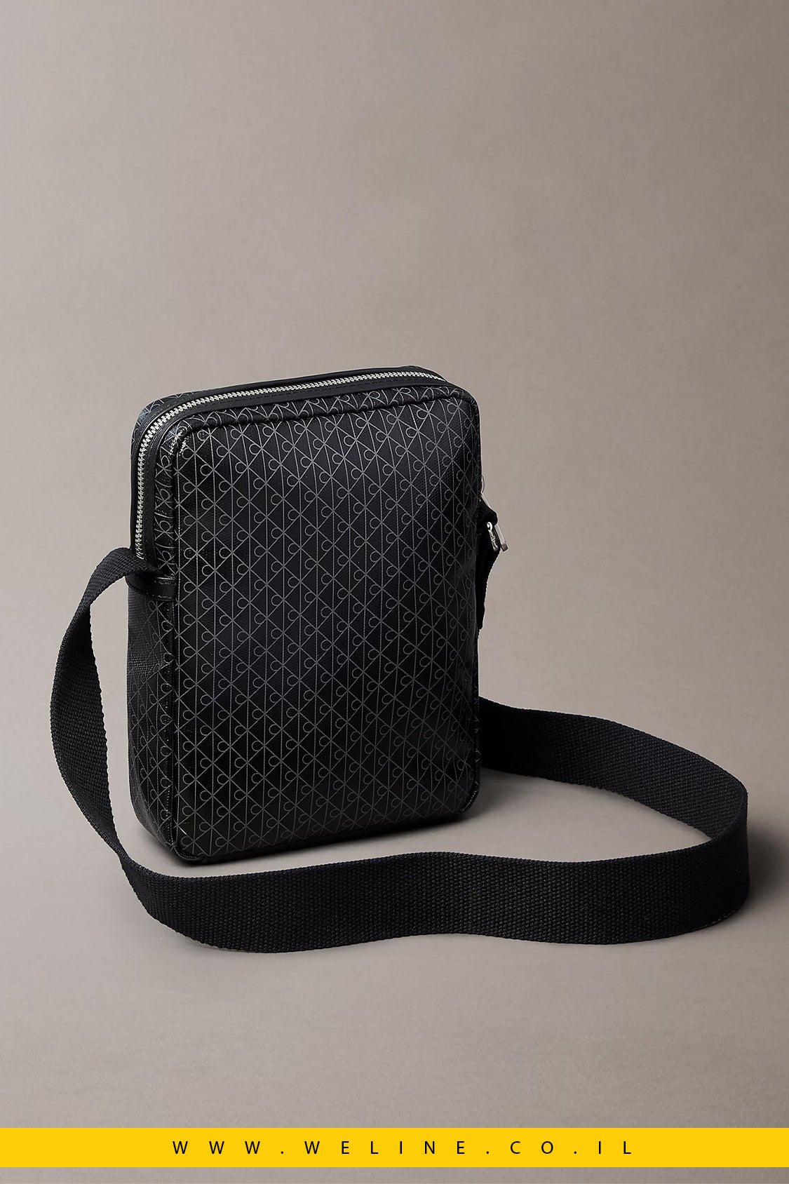 תיק צד Calvin Klein Allover Emblem Logo Reporter Bag - WELINE.CO.IL