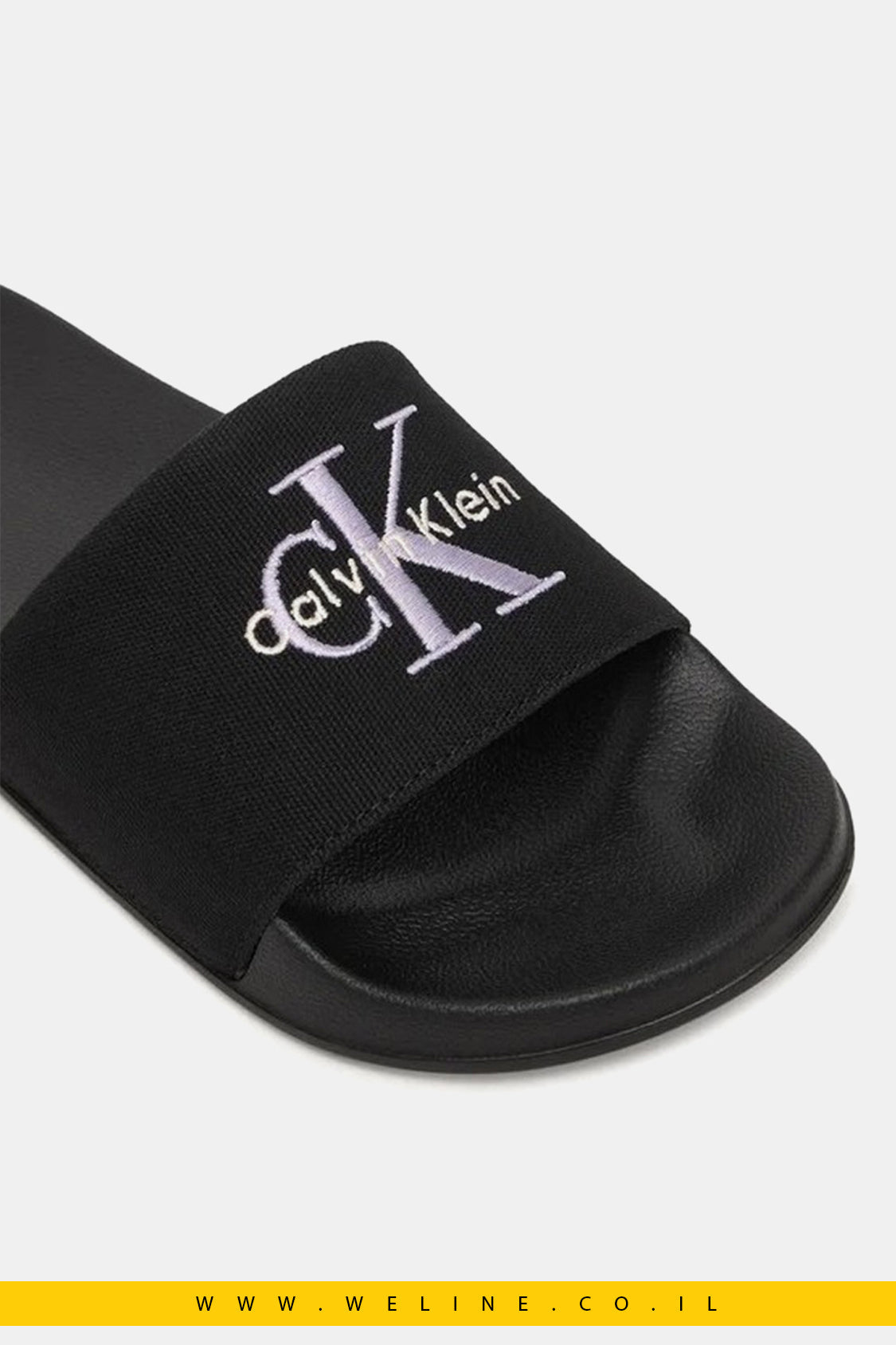 כפכפי סלייד נשים Calvin Klein Canvas Contoured – צבע שחור/לבנדר עדין - WELINE.CO.IL