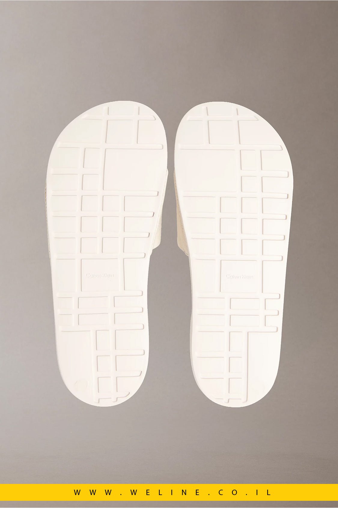 כפכפי סלייד גברים Calvin Klein Canvas Contoured – צבע Oatmeal - WELINE.CO.IL